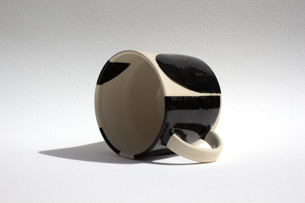 *Seconds* Black Design Mug 8